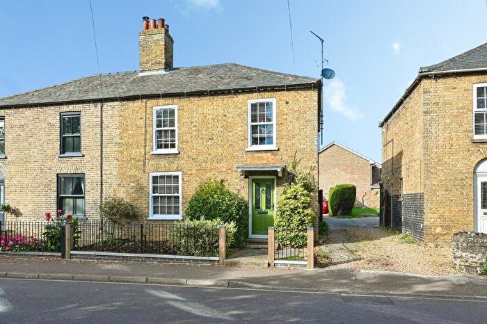 4 Bedroom Semi Detached House For Sale In Railway Road, Downham Market, PE38