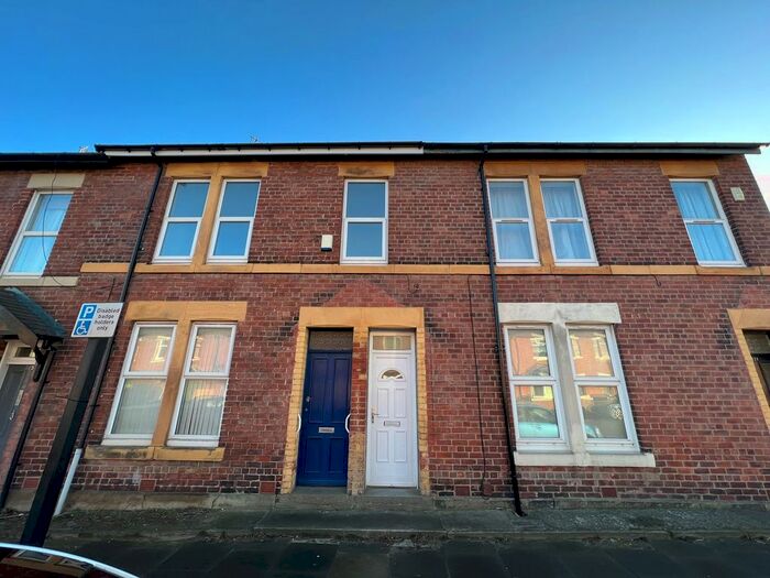 5 Bedroom Flat To Rent In Salters Road, Gosforth, Newcastle Upon Tyne, NE3