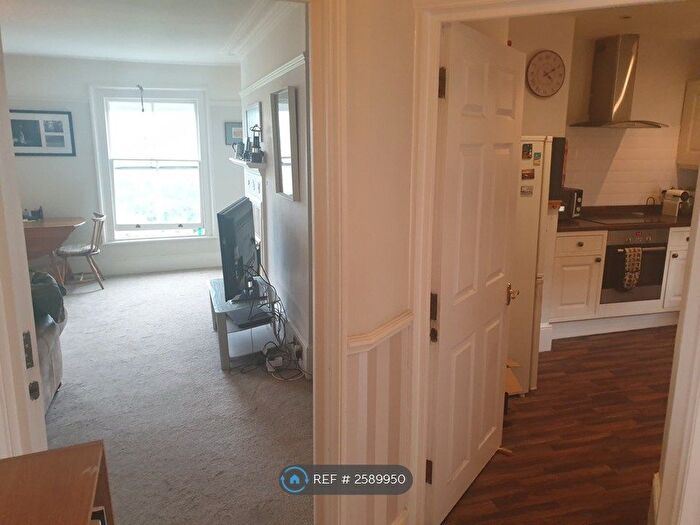 1 Bedroom Flat To Rent In Mount Ephraim, Tunbridge Wells, TN4