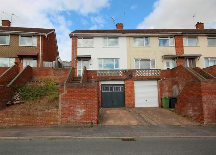3 Bedroom End Of Terrace House To Rent In Iolanthe Drive, Exeter, EX4