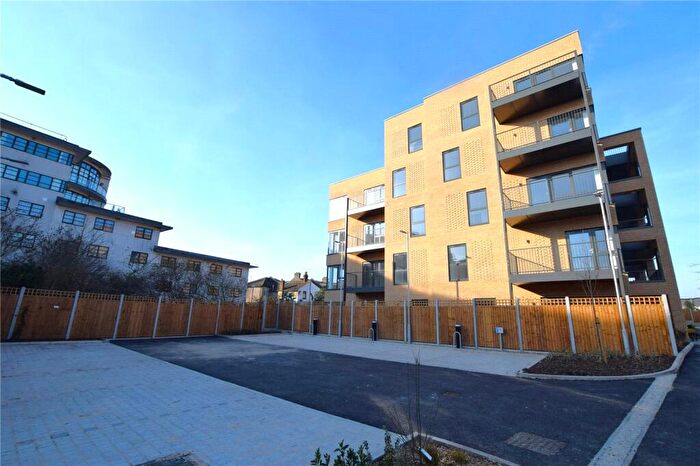 1 Bedroom Apartment To Rent In High Road, Chadwell Heath, RM6