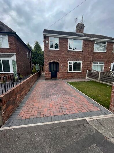 3 Bedroom Semi-Detached House To Rent In Saughall Road, Blacon, Chester, CH1