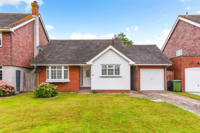 2 Bedroom Detached Bungalow For Sale In Parsons Walk, Walberton, BN18