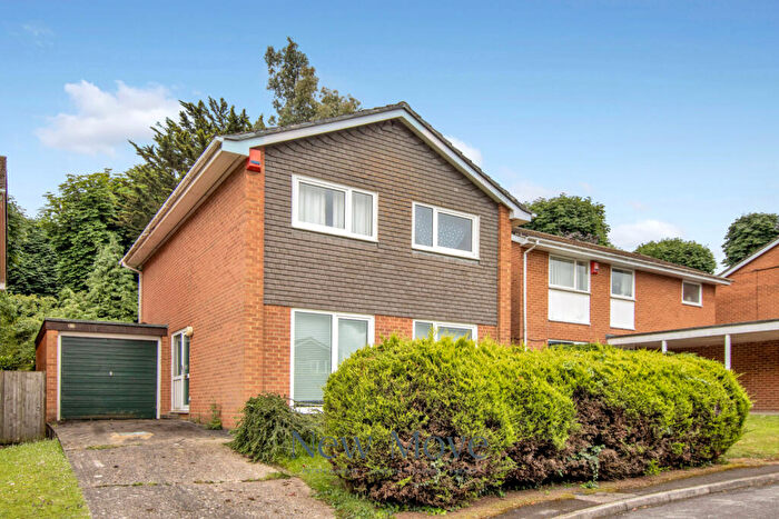 4 Bedroom Detached House For Sale In Lingfield Drive | Pound Hill | Crawley | | New Move Estate Agency, RH10