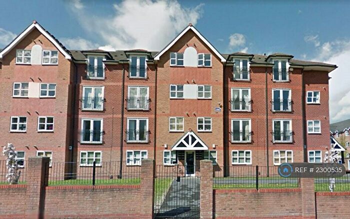 2 Bedroom Flat To Rent In Sir Williams Court, Manchester, M23