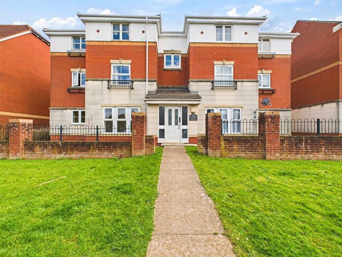 2 Bedroom Flat To Rent In Hallen Close, Emersons Green, Bristol, BS16