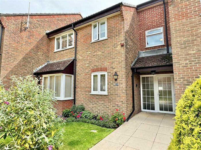 2 Bedroom Retirement Property For Sale In Meadow Court, Bridport, DT6