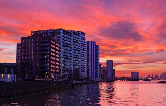 2 Bedroom Flat To Rent In No Street, Woolwich, SE18