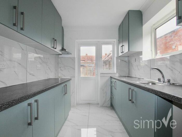 3 Bedroom Property To Rent In Laburnum Road, Hayes, Middlesex, UB3