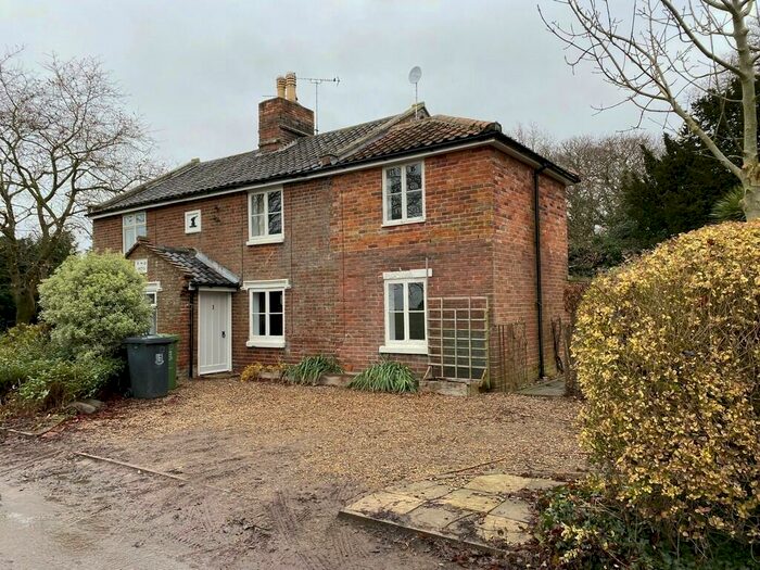 3 Bedroom Cottage To Rent In Private Road, Stokesby, NR29