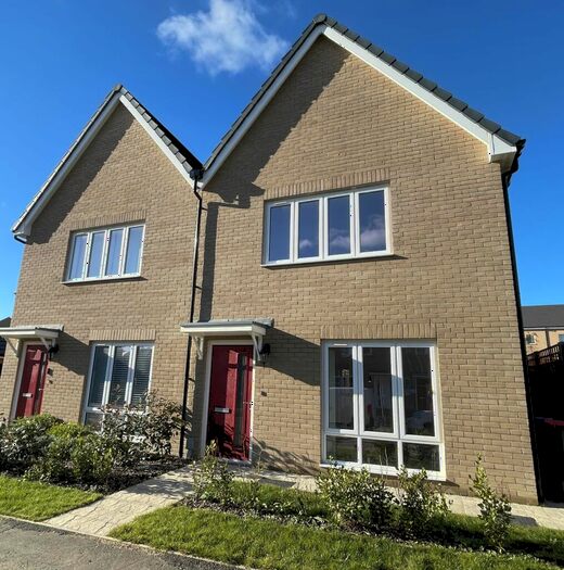 3 Bedroom Semi-Detached House To Rent In Priestley Drive, Tattenhoe Park, Milton Keynes, MK4