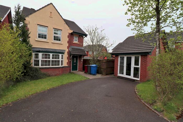 3 Bedroom Detached House To Rent In Pankhurst Close, Guide, Blackburn, BB1