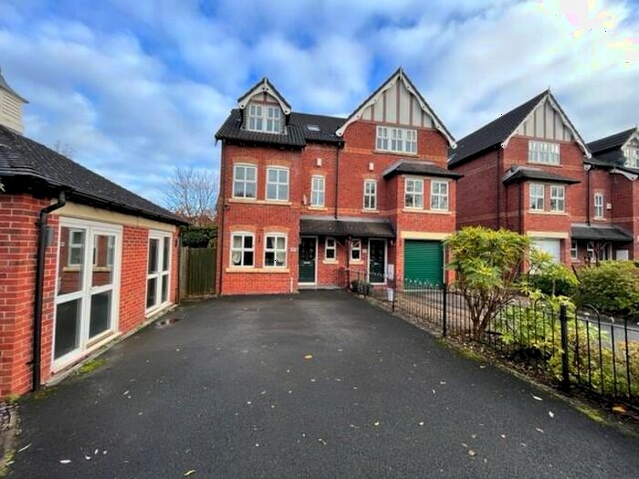 3 Bedroom Town House To Rent In Monarch Drive, Kingsmead, CW9