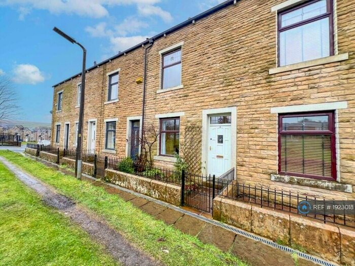4 Bedroom Terraced House To Rent In Briar Street, Bacup, OL13