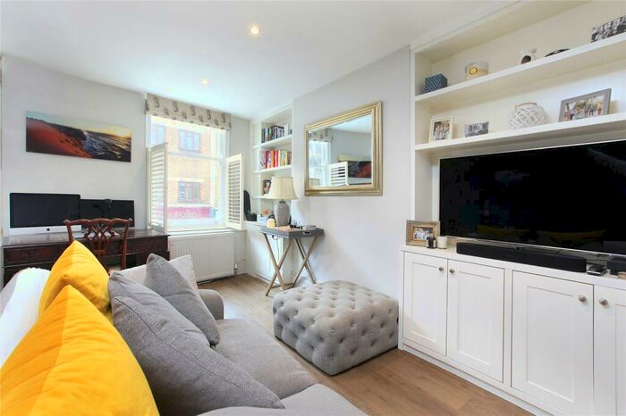 2 Bedroom Flat To Rent In Battersea High Street, Battersea, London, SW11