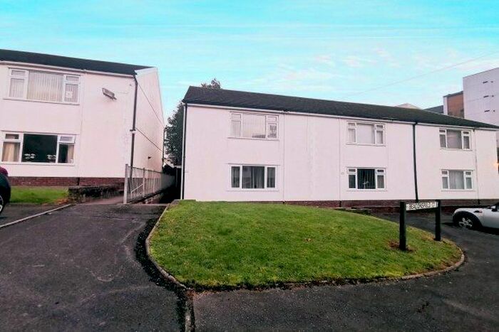 1 Bedroom Flat To Rent In Beaconsfield Court, Swansea, SA2
