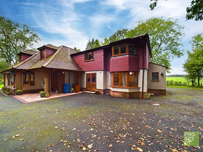 1 Bedroom Flat To Rent In Henley Road, Maidenhead, Berkshire, SL6
