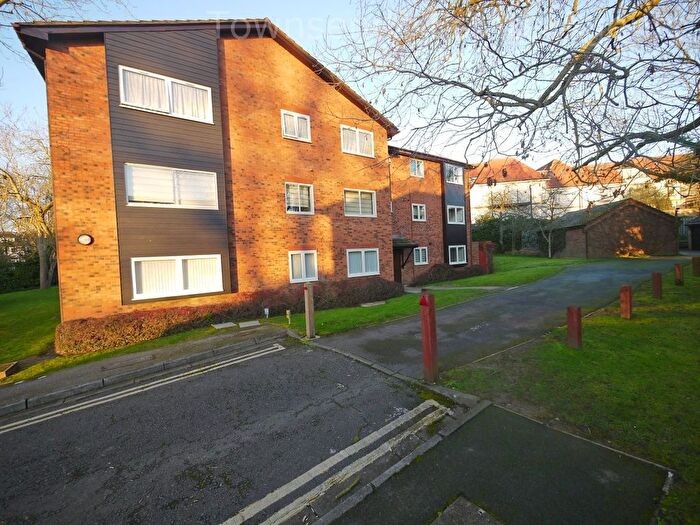 2 Bedroom Flat To Rent In Anthus Mews, Northwood, HA6