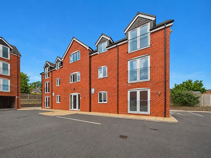 2 Bedroom Property For Sale In Oak Street, Oswestry, SY11