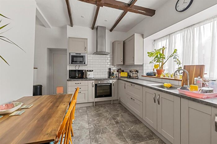 2 Bedroom Flat For Sale In St. Vincent Street, Plymouth, PL2