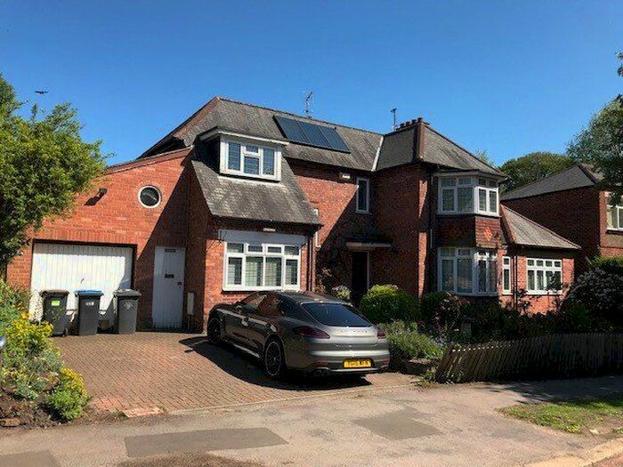4 Bedroom Detached House For Sale In Whinney Hill, Durham, DH1