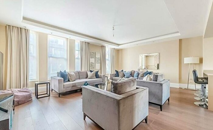 4 Bedroom Apartment To Rent In Park Road, Marylebone, London, NW1