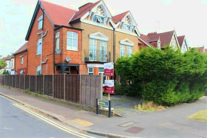Flat To Rent In Kenton Road, Harrow, HA1