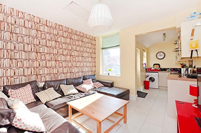 4 Bedroom Semi-Detached House To Rent In Charlotte Road, Sheffield, S1