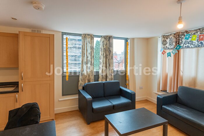 2 Bedroom Flat For Sale In Clements Road, Ilford, IG1