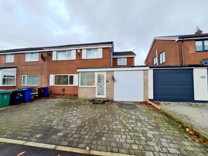 4 Bedroom Semi-Detached House To Rent In Randale Drive, Unsworth, Bury BL9
