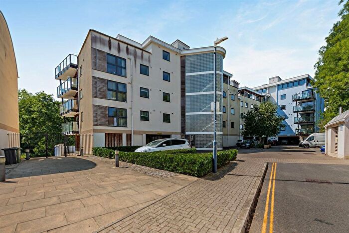 1 Bedroom Flat For Sale In Clifford Way, Maidstone, ME16