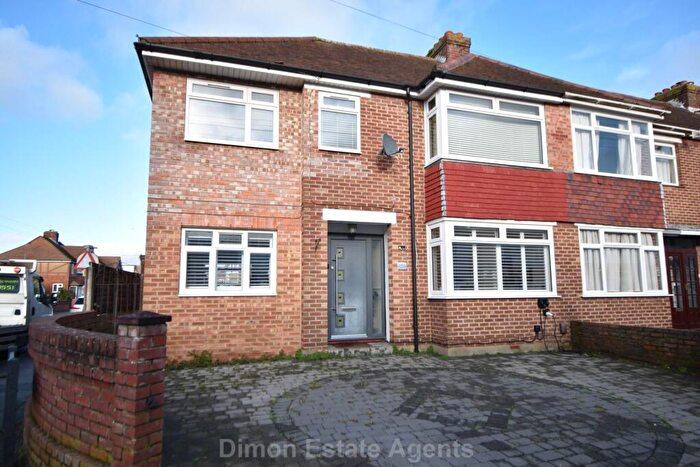 4 Bedroom End Of Terrace House For Sale In Dunkeld Road, Gosport, PO12