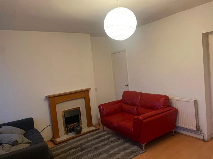 4 Bedroom Flat To Rent In Marmont Road, London, SE15