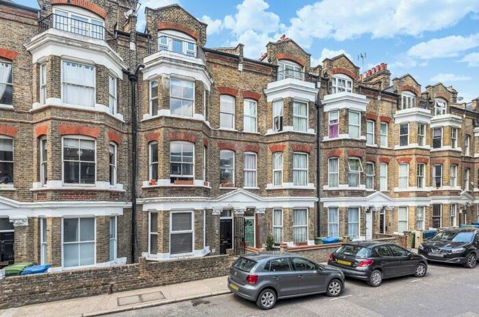 2 Bedroom Apartment To Rent In Oswin Street, Elephant And Castle, SE11