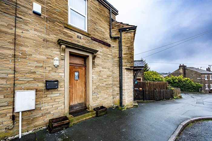 2 Bedroom Terraced House For Sale In Moor Bottom Road, Halifax, HX2