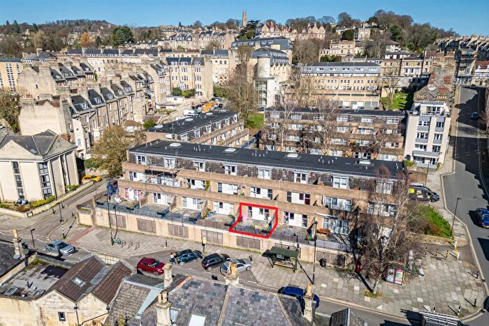 1 Bedroom Flat For Sale In Bath Flat With Terrace | Auction, BA1