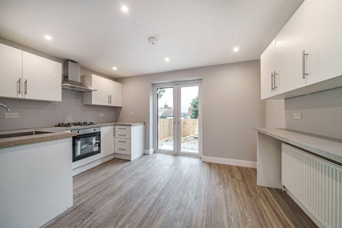 3 Bedroom Semi Detached House To Rent In Meadow Close, Chislehurst, BR7