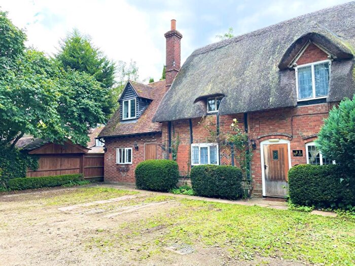 Flat To Rent In Clifton Hampden, Oxfordshire, OX14