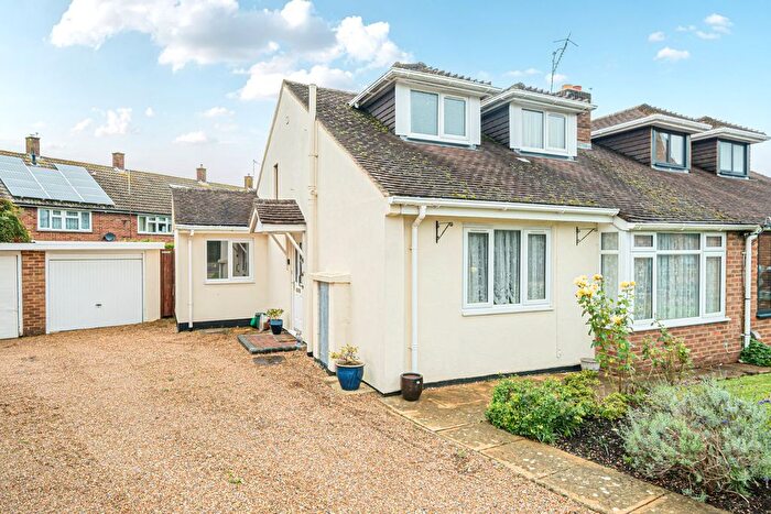 2 Bedroom Bungalow For Sale In Witley, Godalming, Surrey, GU8