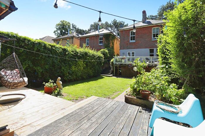 3 Bedroom Detached House For Sale In Maxwell Road, Bournemouth, BH9