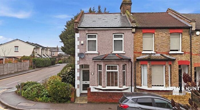 3 Bedroom House For Sale In Nightingale Lane, London, E11