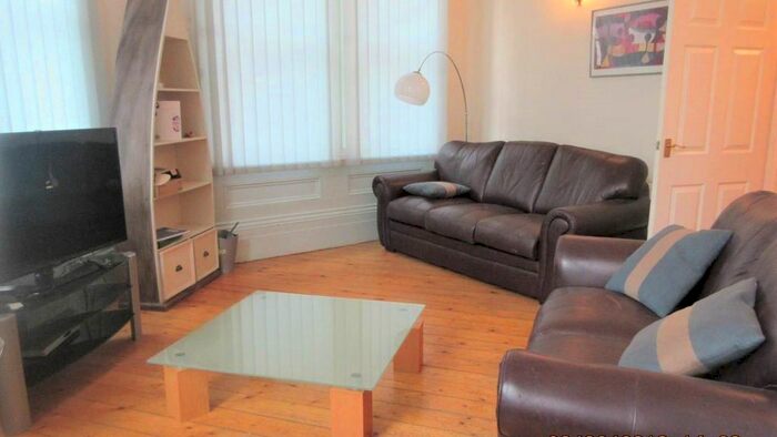 2 Bedroom Flat To Rent In Phoenix Apartments, City Centre, Newcastle Upon Tyne, NE1