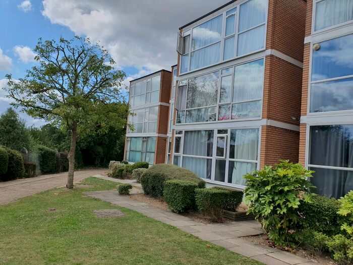 2 Bedroom Flat To Rent In Fieldview Court, Kingsbury, NW9