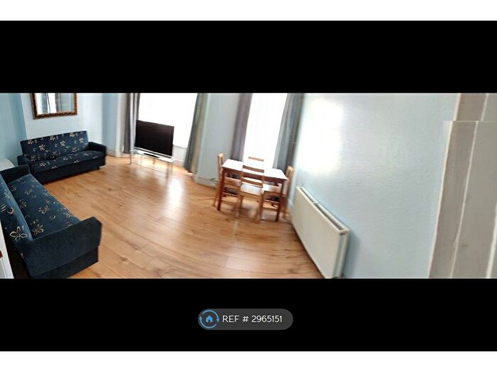 2 Bedroom Flat To Rent In Northbrook Road, Ilford, IG1