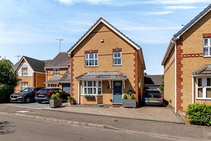 4 Bedroom Detached House For Sale In Princess Diana Drive, St. Albans, AL4