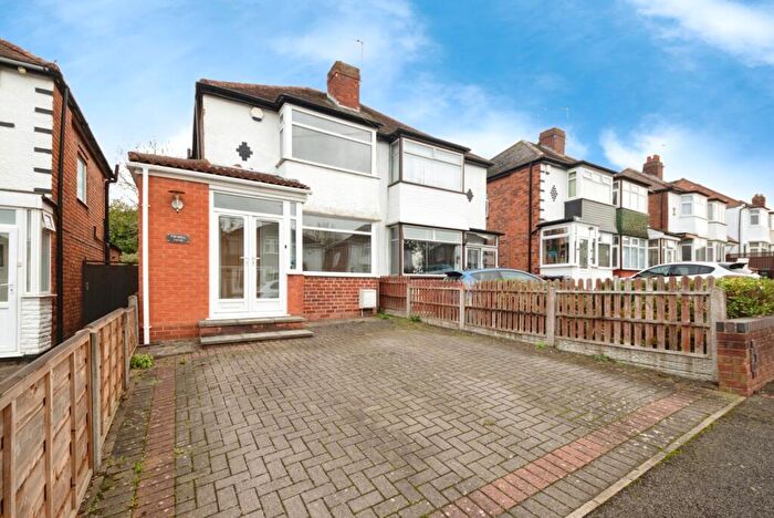 2 Bedroom Semi Detached House For Sale In Summerfield Road, Solihull, West Midlands, B92