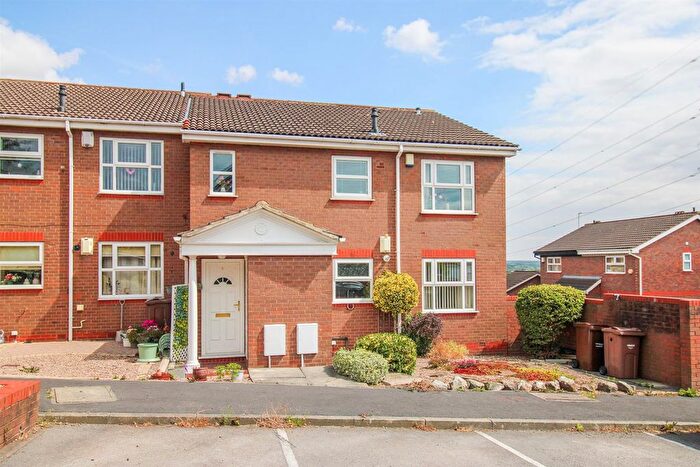 2 Bedroom Flat For Sale In Belfry Court, Outwood, Wakefield, WF1