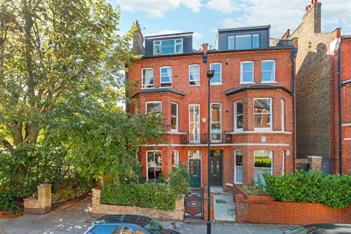 5 Bedroom Property For Sale In Savernake Road, Hampstead, NW3