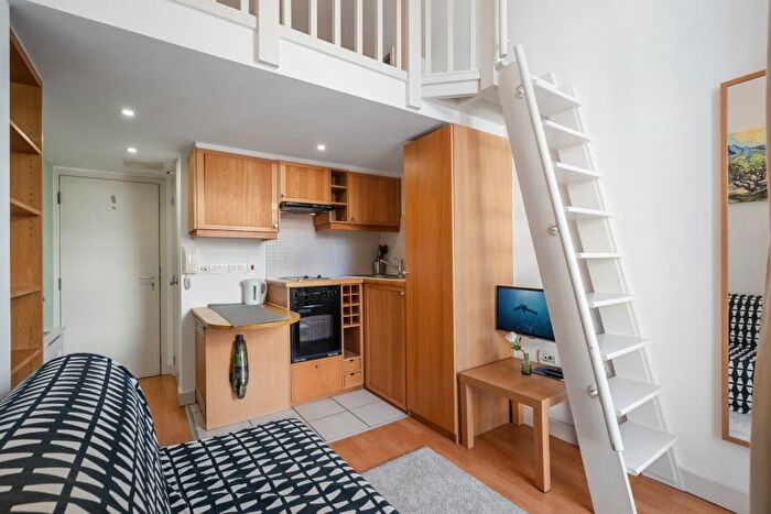 Studio To Rent In Fairholme Road, West Kensington, London, W14