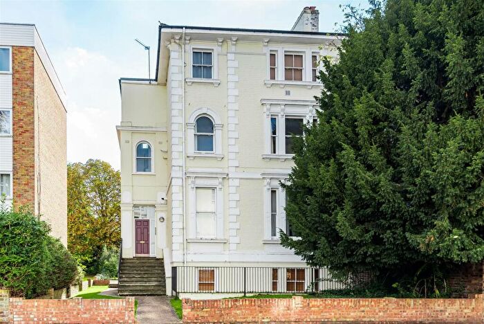 1 Bedroom Apartment To Rent In Uxbridge Road, Kingston Upon Thames, KT1